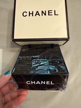 CHANEL Black and White Branded Gift Box Set